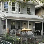 Classical American House 3 Guest house