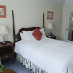 Hotel Roger Smith 3*