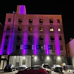 King Hotel Brooklyn Sunset Park