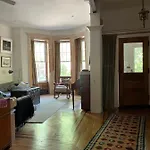 Artsy Elegant 4-Br Townhouse Quiet Brooklyn Block