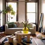 Spectacular Vacation Home With Excellent Location In New York