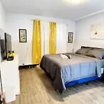 2 Bedroom Relaxation Of Staten Island