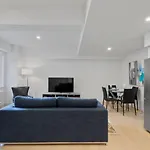 Rector Place Apartment *