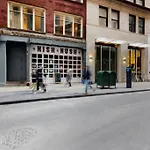 Stylish 2Bd/1.5Ba With The Rooftop Access And In-Building Gym