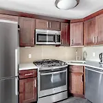 Ues 2br W Wd Gym Doorman Nr Cooper Hewitt Nyc-1117