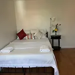 Affordable In Queens Guest house