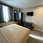 Hotel Royal Bronx New York
