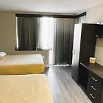 Hotel Royal Bronx New York