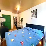 Private Queen Bed Room With Shared Bathroom