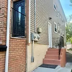 Ema\'S Guest House