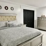 Ema\'S Guest House