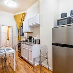 Bright And Cozy 2Br Apartment