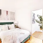 Apartment 105-1g Park Ave Location Value Sleeps3