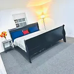 Jfk 6 Min Couple Room