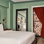 Romer Hell\'S Kitchen