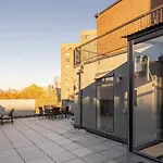 Spacious Upper East Side 1Bd Elevator Rooftop