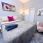 Cozy Apt In Heart Manhattan #18