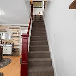 Comfy And Convenient Room In Ny