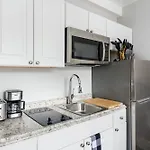 73-919 New Studio Uws Doorman Gym