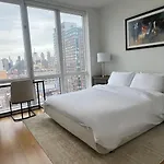 Breathtaking Nyc Views! Corner 2 Bed 2 Bath Dream Home