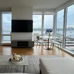 Breathtaking Nyc Views! Corner 2 Bed 2 Bath Dream Home