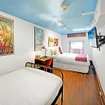 Chelsea Pines 3*