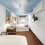Chelsea Pines Hotel