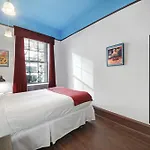 Hotel Chelsea Pines New York