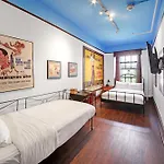 Hotel Chelsea Pines New York