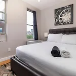 Renovated Lower Eastside 2br Washer Dryer Apartment
