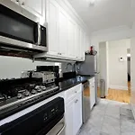 Monthly Nyc Rentals - 3 Bedroom Unit With Private Roof