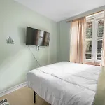 Monthly Nyc Rentals- Gorgeous 2 Bedroom Unit