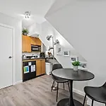 Location Walk To Times Square Apartment
