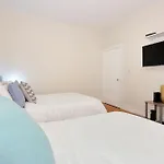 Monthly Nyc Rentals - Classic 2 Bedroom 1 Ba Apartment