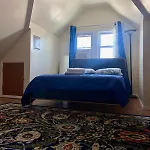 Charming Spacious 2 Bedroom Apartment!