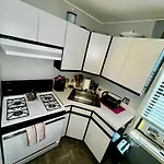 2 Bedrooms Flat 5 Minutes From Times Square *