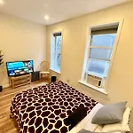 Apartment 2 Bedrooms Flat 5 Minutes From Times Square *