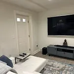 Cozy Alvana 1 Bed Apartment