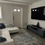 Cozy Alvana 1 Bed Apartment