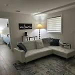Cozy Alvana 1 Bed Apartment