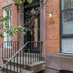 Bergen Place By Rove Triplex With Deck & Garden
