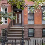 Bergen Place By Rove Triplex With Deck & Garden