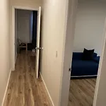 One Bedroom, Nyc 45 Min By Subway , Brooklyn, Brighton * New York