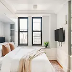 73-1509 New Studio Uws Doorman Gym