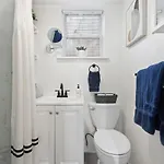 Studio Near Restaurants Broadway And Shopping Apartment *