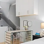 Studio Near Restaurants Broadway And Shopping Apartment New York