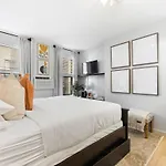 Studio Near Restaurants Broadway And Shopping Apartment