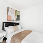 75-4A Brand New 3Br Prime Ues W D In Unit
