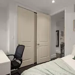 Nyc\'S Prime Location Upscale 2Br