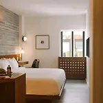 Henri On 24 Hotel Chelsea, Sonder By Marriott Bonvoy
